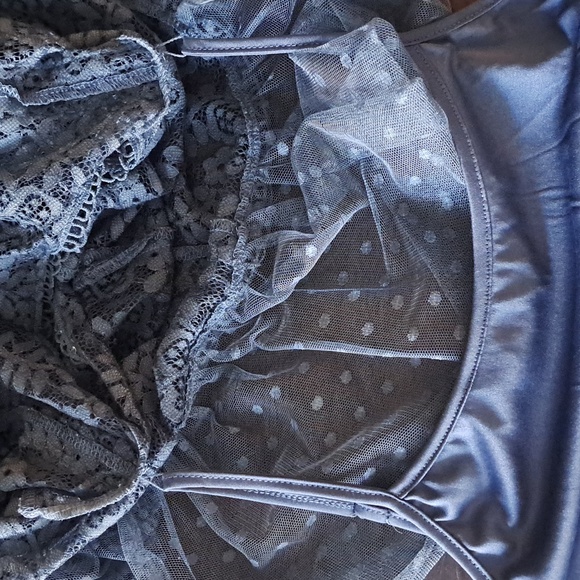 Cato Slate Blue Bell Sleeve Lace Overlay Lined Blouse Sz Medium EUC Bg1090 - Picture 10 of 14